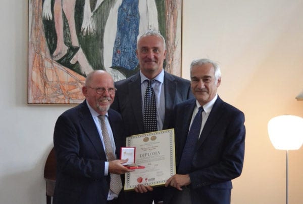 Dansk Wilton’s Italian Partner Francesco Giordano received in 2016 the Diploma of the Danish Export Association and his Royal Highness Prince Henrik’s Medal of Honor in recognition of outstanding services to trade relations between Denmark and Italy